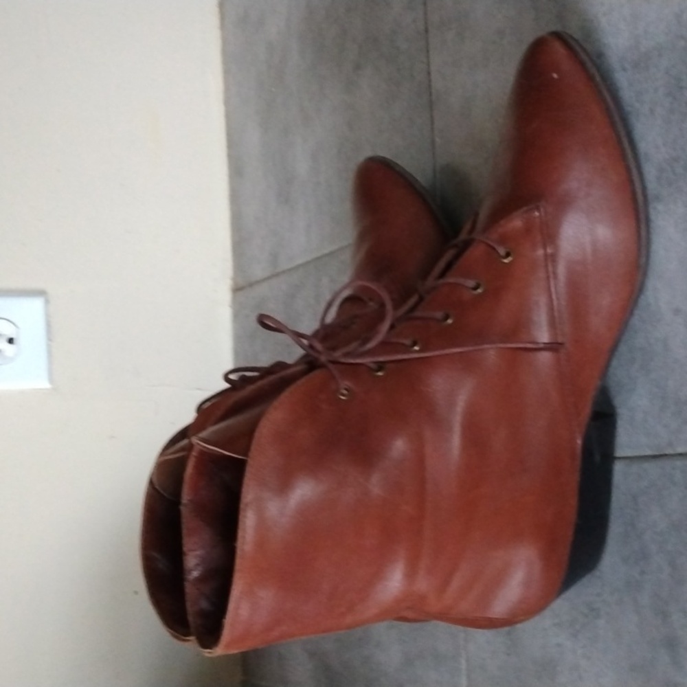 FLINGS  BOOTS